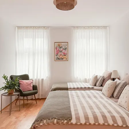 Apartment Jako Doma - Centrally Located