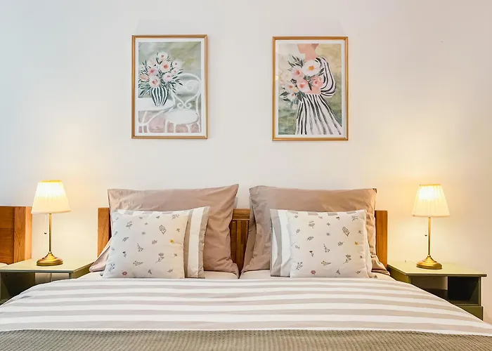 Jako Doma - Centrally Located Apartment *